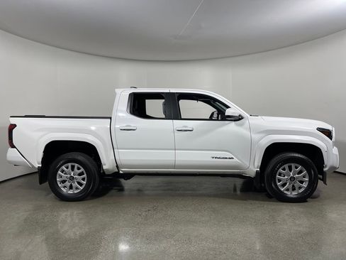 New 2026 Toyota Tacoma SR5 image 2