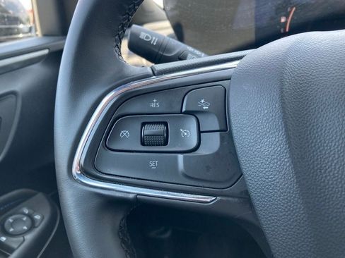 Used 2025 Buick Envista Sport Touring image 12