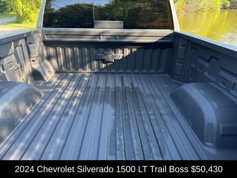 Used 2024 Chevrolet Silverado 1500 LT Trail Boss w/ Convenience Package II image 17