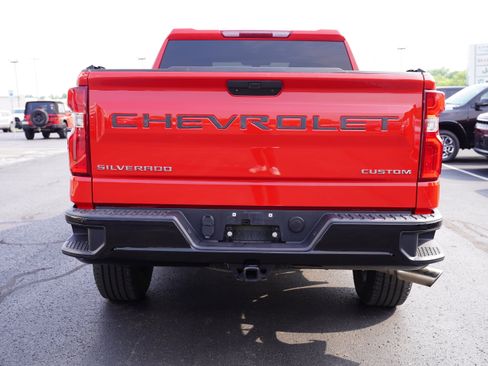 Used 2019 Chevrolet Silverado 1500 Custom Trail Boss AWD/4WD image 6