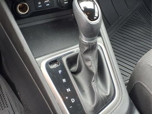 Used 2019 Hyundai Accent SE FWD image 11