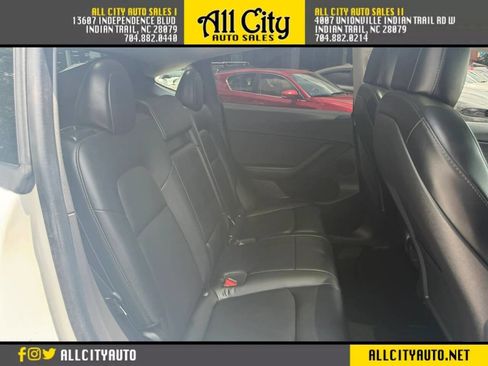 Used 2021 Tesla Model Y Long Range AWD/4WD image 17