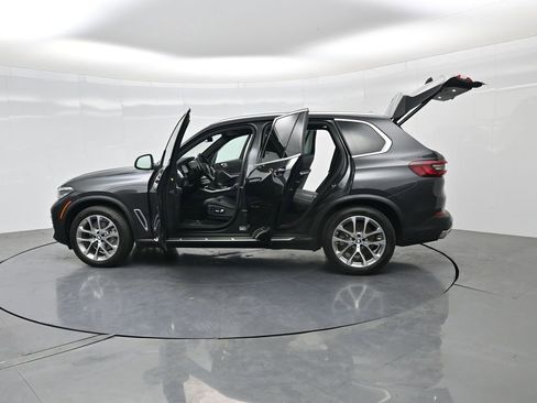 Used 2023 BMW X5 xDrive40i AWD/4WD image 37