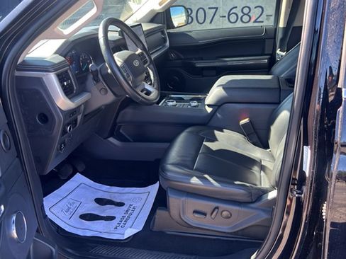 Used 2024 Ford Expedition XLT AWD/4WD image 8