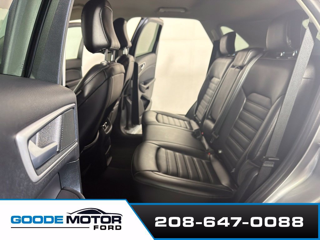 Used 2024 Ford Edge SEL AWD/4WD image 19