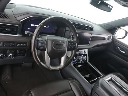 Used 2022 GMC Yukon XL Denali w/ Max Trailering Package AWD/4WD image 18