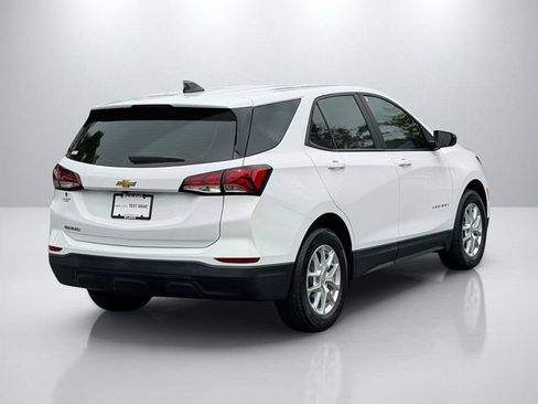 Used 2023 Chevrolet Equinox LS FWD image 9