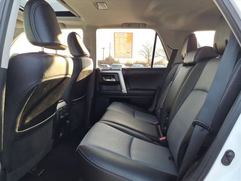 Used 2020 Toyota 4Runner SR5 Premium image 9