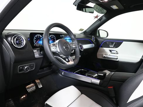 Certified 2022 Mercedes-Benz GLB 250 4MATIC image 15