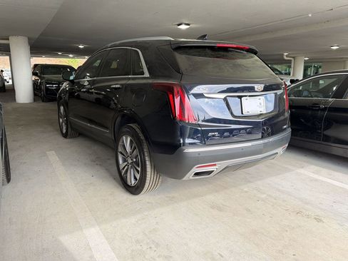 Used 2021 Cadillac XT5 Premium Luxury image 2