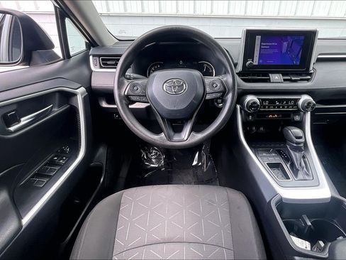 Used 2024 Toyota RAV4 XLE FWD image 6