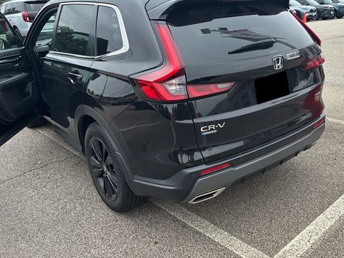 Used 2025 Honda CR-V Sport Touring image 4