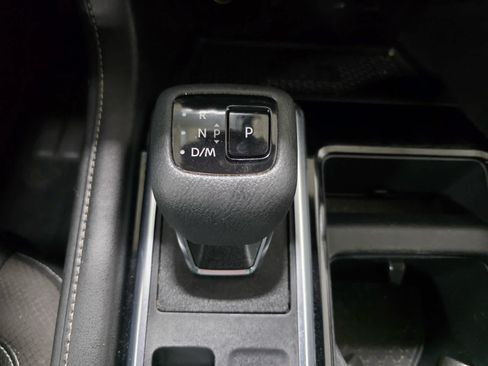 Used 2023 Nissan Pathfinder SL AWD/4WD image 24