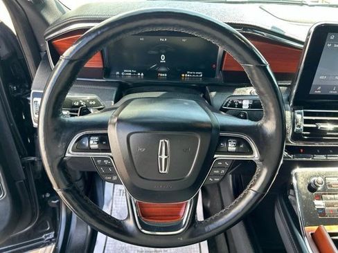 Used 2020 Lincoln Navigator Reserve RWD image 17