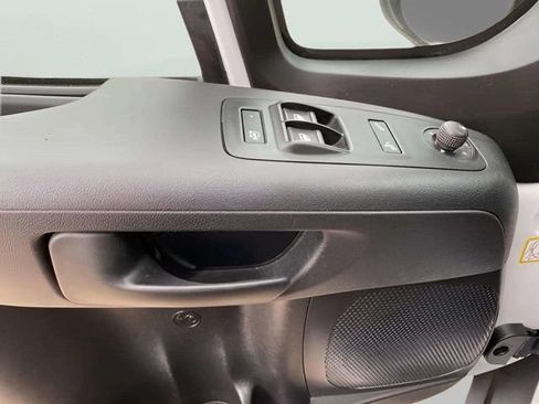 Used 2025 RAM ProMaster 2500 w/ Convenience Group FWD image 27