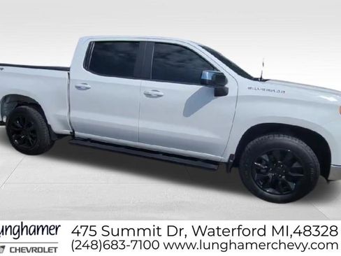 Used 2022 Chevrolet Silverado 1500 LT AWD/4WD image 2