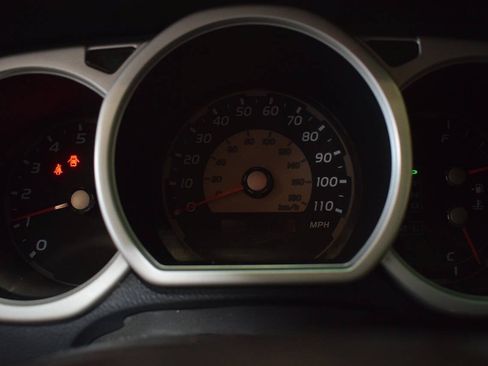 Used 2003 Toyota 4Runner SR5 AWD/4WD image 24