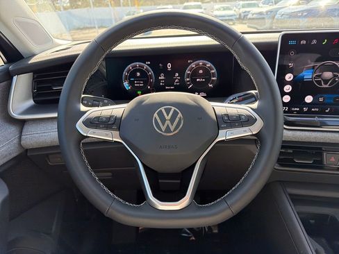 New 2026 Volkswagen Tiguan S FWD image 16