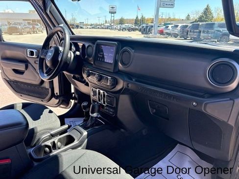 Used 2023 Jeep Wrangler Unlimited w/ Cold Weather Group AWD/4WD image 26