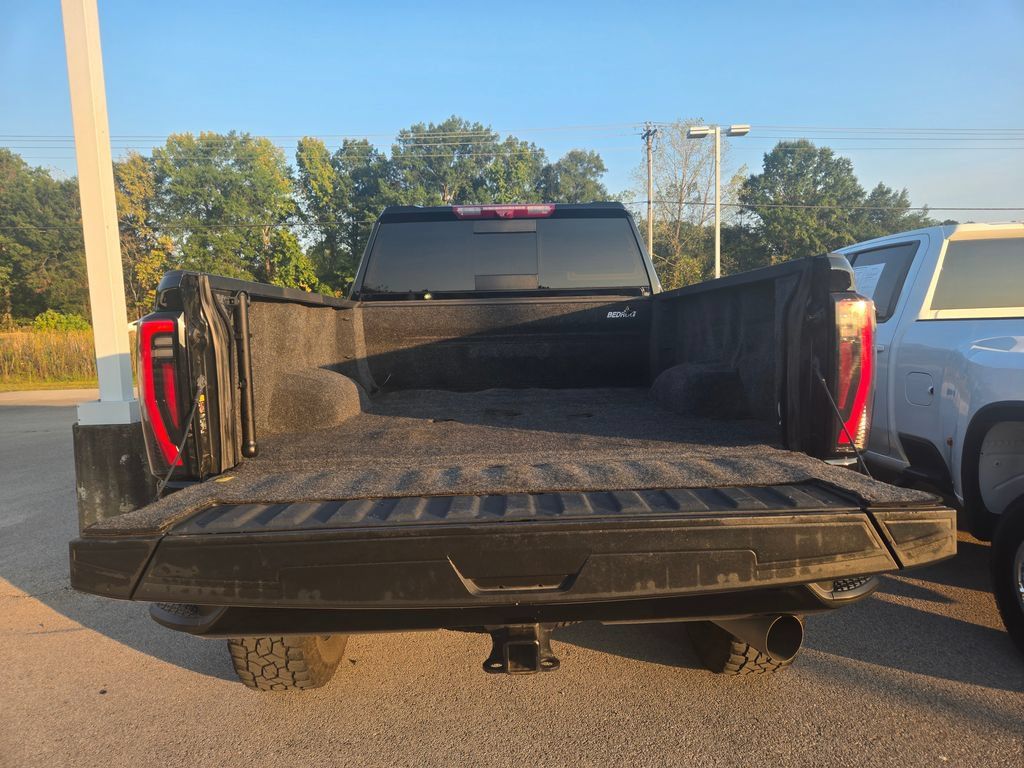 Used 2024 GMC Sierra 2500 AT4 w/ AT4 Premium Plus Package AWD/4WD image 5