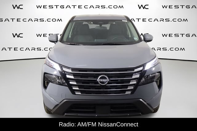 Used 2026 Nissan Rogue SV FWD image 2