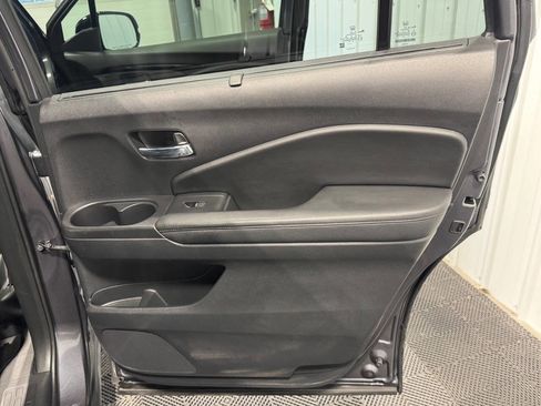 Used 2019 Honda Pilot Touring image 27