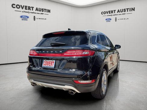Used 2017 Lincoln MKC Premiere FWD image 3