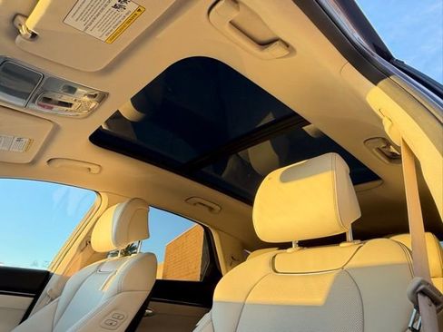 Used 2023 Genesis GV70 2.5T Select w/ Select Package image 13