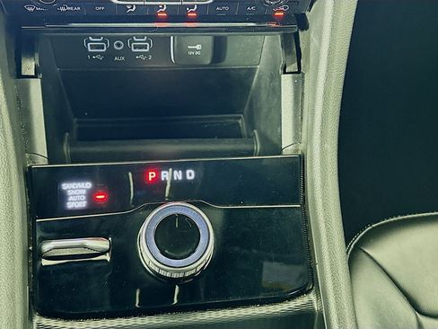 Used 2024 Jeep Grand Cherokee Limited image 24