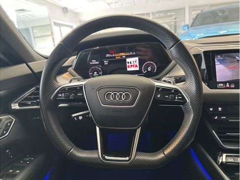Used 2022 Audi e-tron GT Prestige w/ Prestige Package image 15