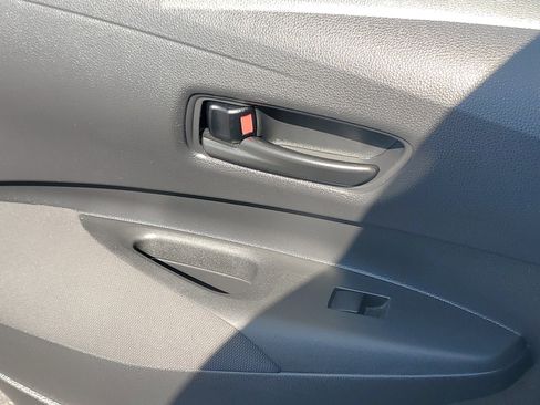 Used 2022 Toyota Corolla LE image 27