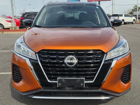 Used 2023 Nissan Kicks SV image 6