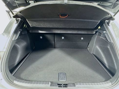 Used 2025 Toyota Corolla SE image 29