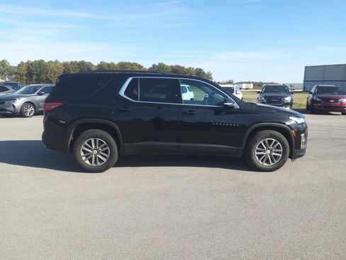 Used 2022 Chevrolet Traverse LT image 4