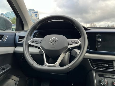 Used 2022 Volkswagen Taos SE image 20