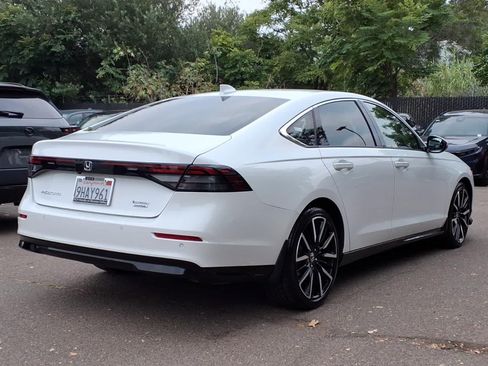 Used 2023 Honda Accord Touring image 4