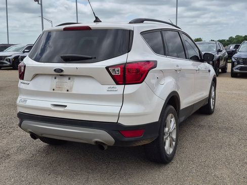 Used 2019 Ford Escape SEL FWD image 3