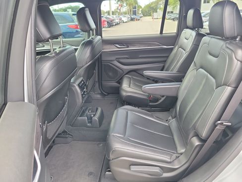 Used 2024 Jeep Grand Cherokee L Limited RWD image 16