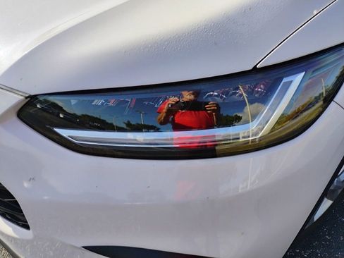 Used 2025 Honda HR-V LX image 11