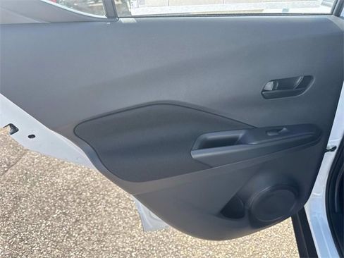 New 2025 Nissan Kicks Play S image 14