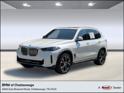 Certified 2025 BMW X5 xDrive40i w/ Premium Package AWD/4WD image 1