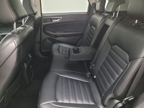 Used 2023 Ford Edge SEL image 18