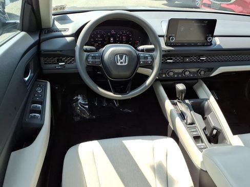Used 2023 Honda Accord EX image 7