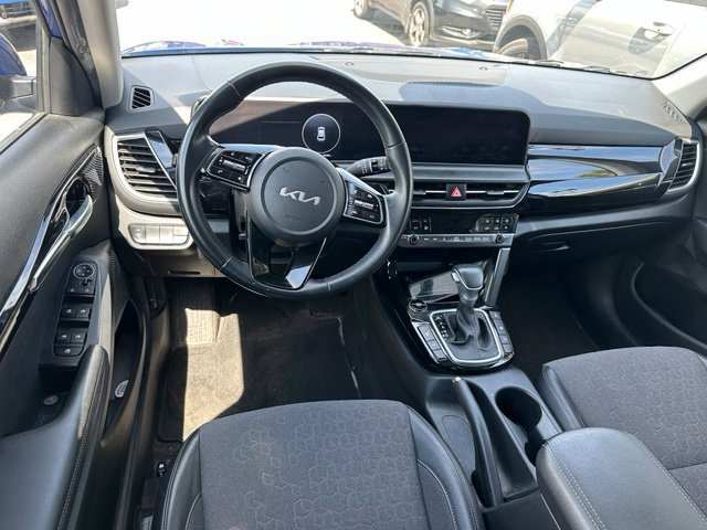 Used 2025 Kia Seltos X-Line AWD/4WD image 10