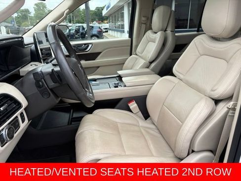 Used 2021 Lincoln Navigator Reserve w/ Luxury Package AWD/4WD image 4
