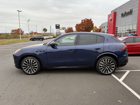 New 2025 Maserati Grecale Modena image 6