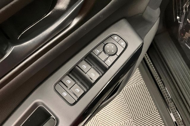 New 2026 Nissan Pathfinder SV FWD image 32