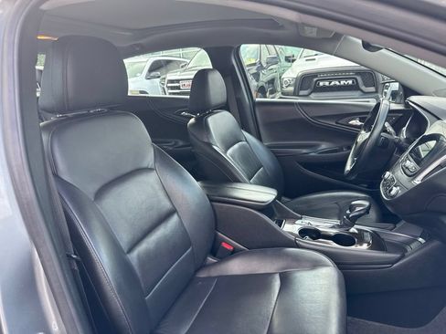 Used 2024 Chevrolet Malibu LT FWD image 16