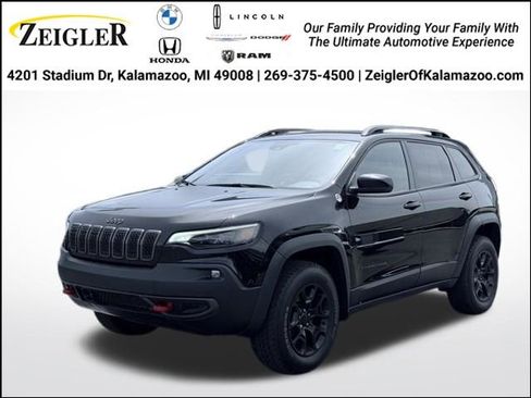 Used 2022 Jeep Cherokee Trailhawk w/ Premium Leather Package AWD/4WD image 1