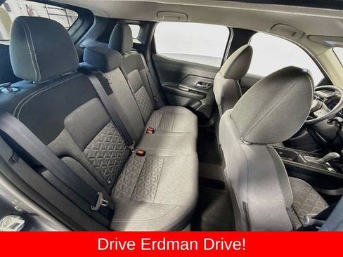Used 2025 Nissan Kicks SV AWD/4WD image 26